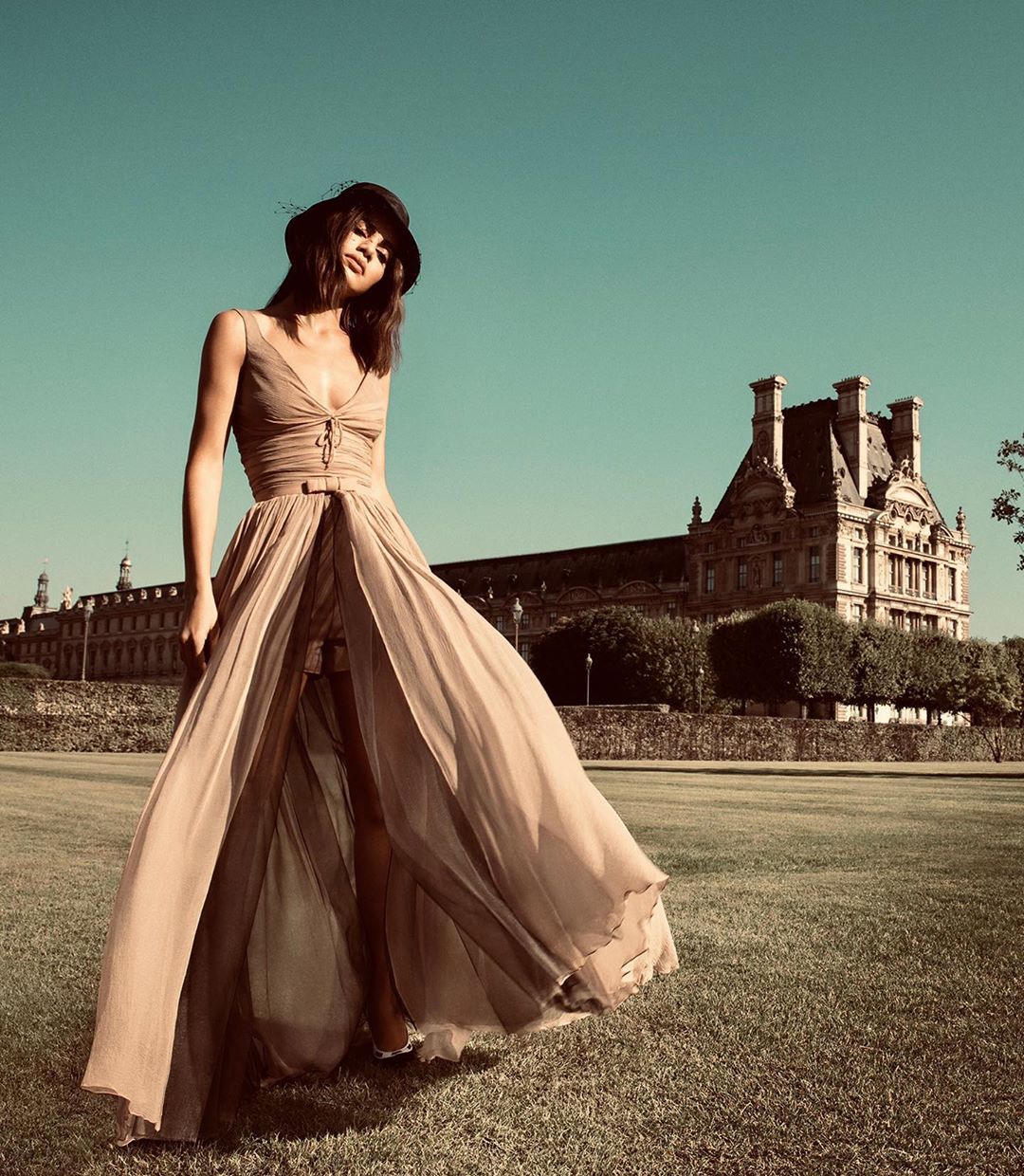 Accessory of the Moment: Bucket Hats Camila Coelho