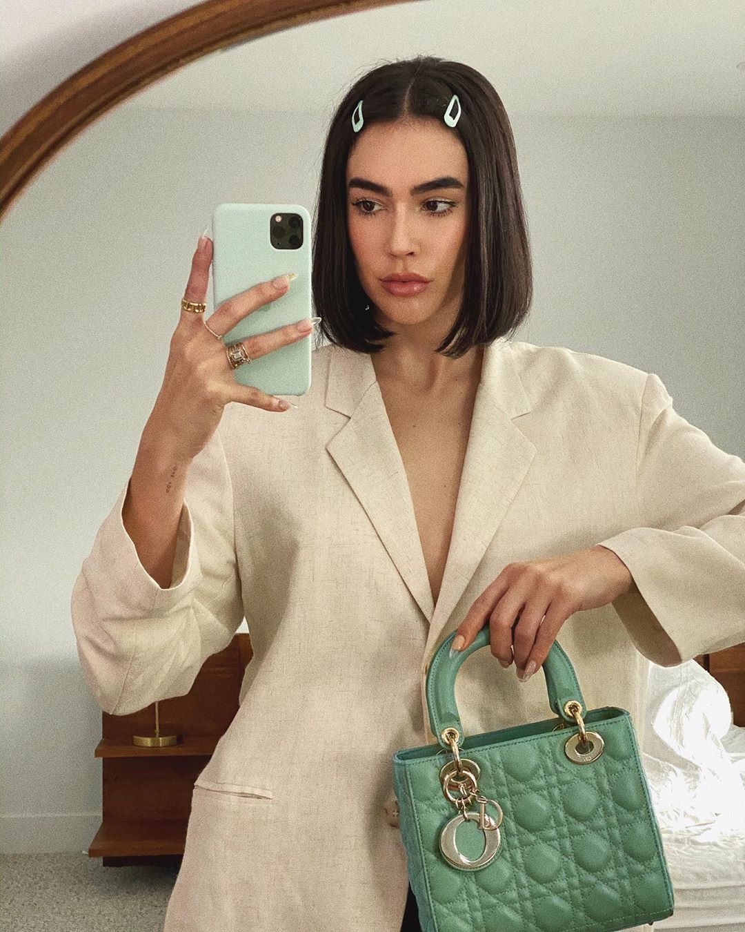 Hair Trend: Castle Bob Cuts Camila Coelho