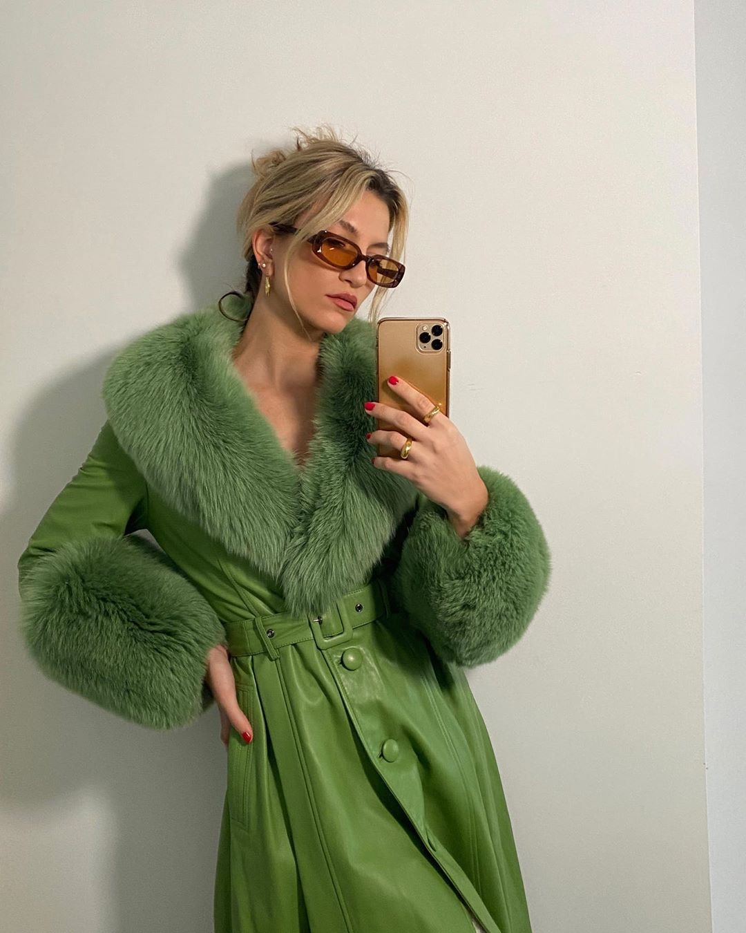 Spring Hair Trends: '90s Tendrils Camila Coelho