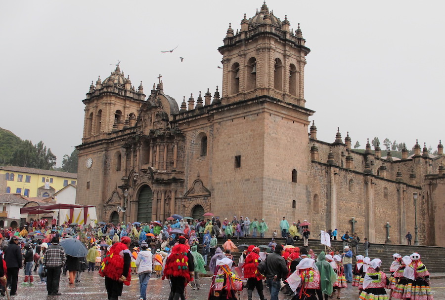 CUZCO CELEBRA INTI RAYMI ONLINE Camila Coelho