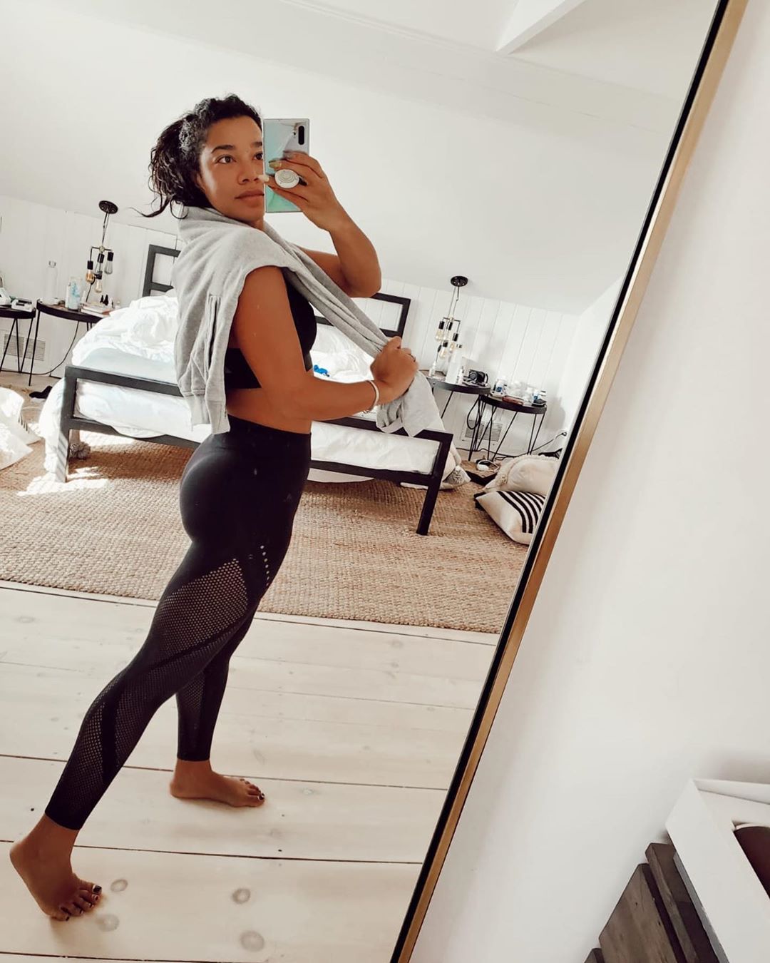 What to Wear For an At-Home Workout Camila Coelho