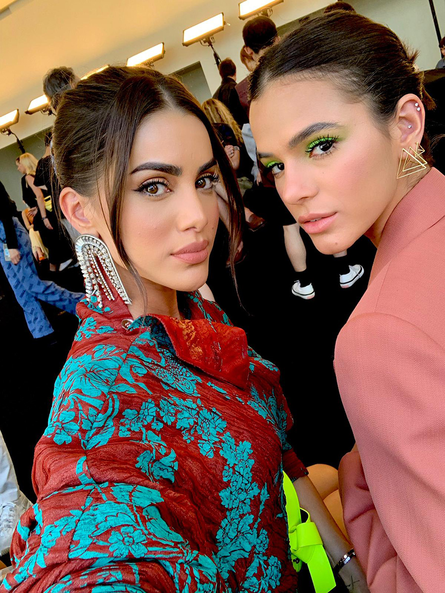 Look- DESFILE ACNE (Paris Haute Couture) camila coelho