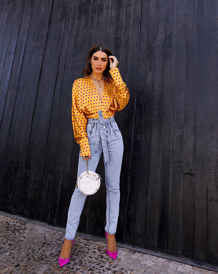 Look do Dia: Jeans e Camisa de Seda