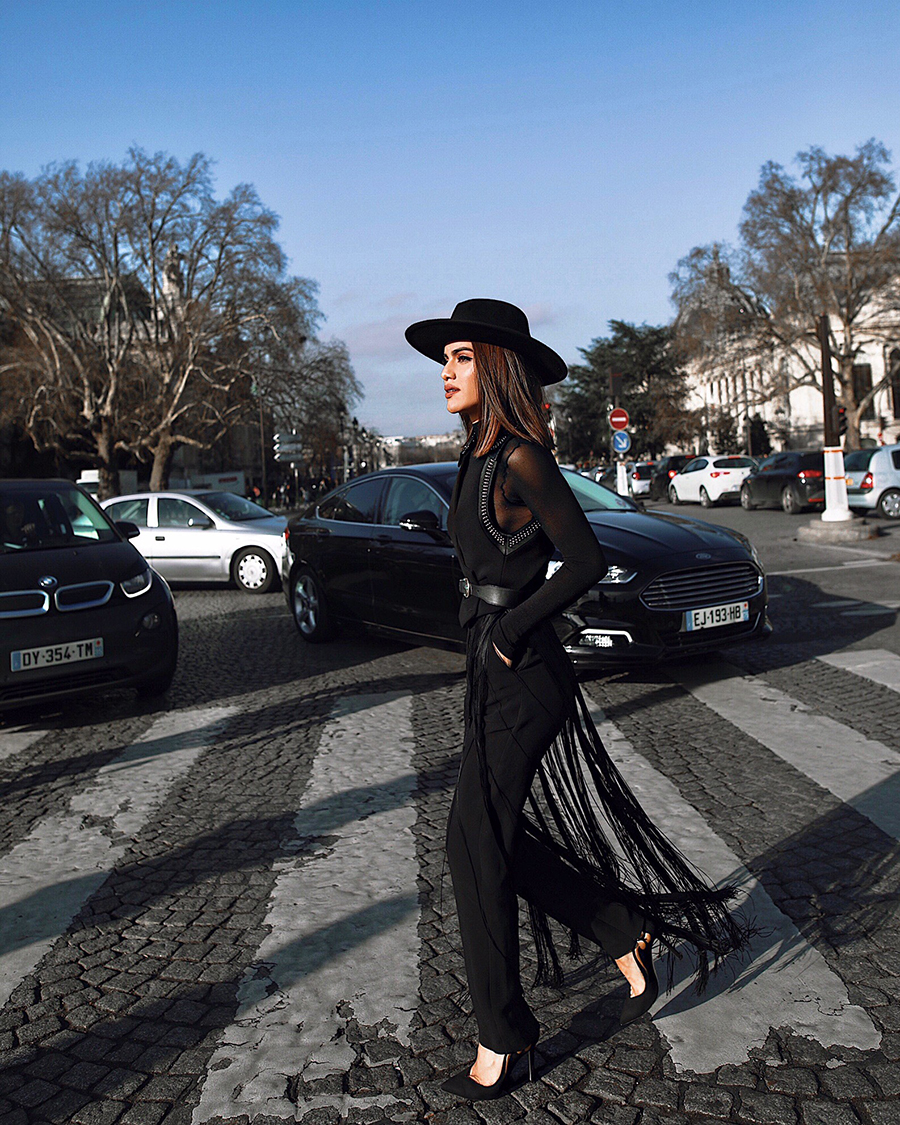 Look- Franjas e Chapeu camila coelho
