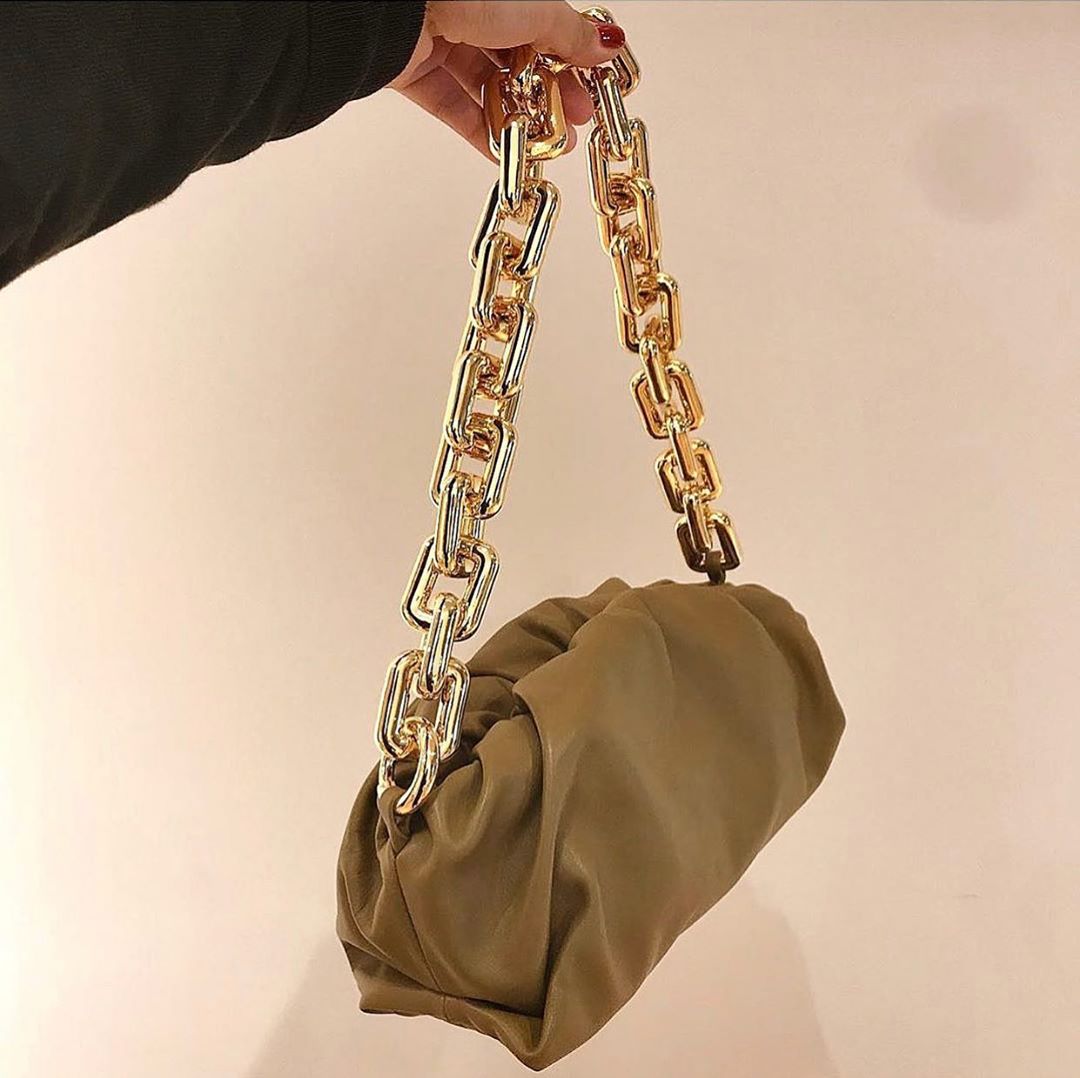 Accessory Spotlight: Oversize Chains Camila Coelho